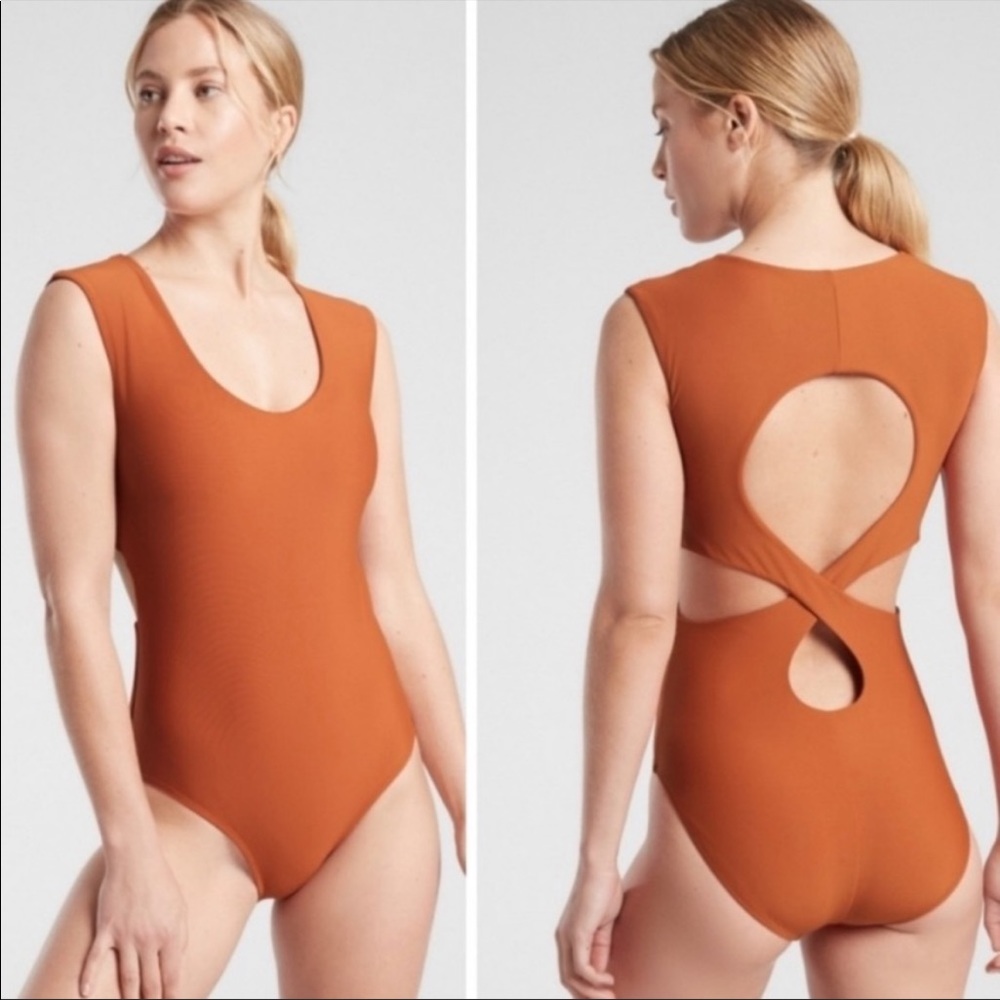 NWT - Athleta Entwined One Piece swim bathing suit, Size XXS, orange, UPF